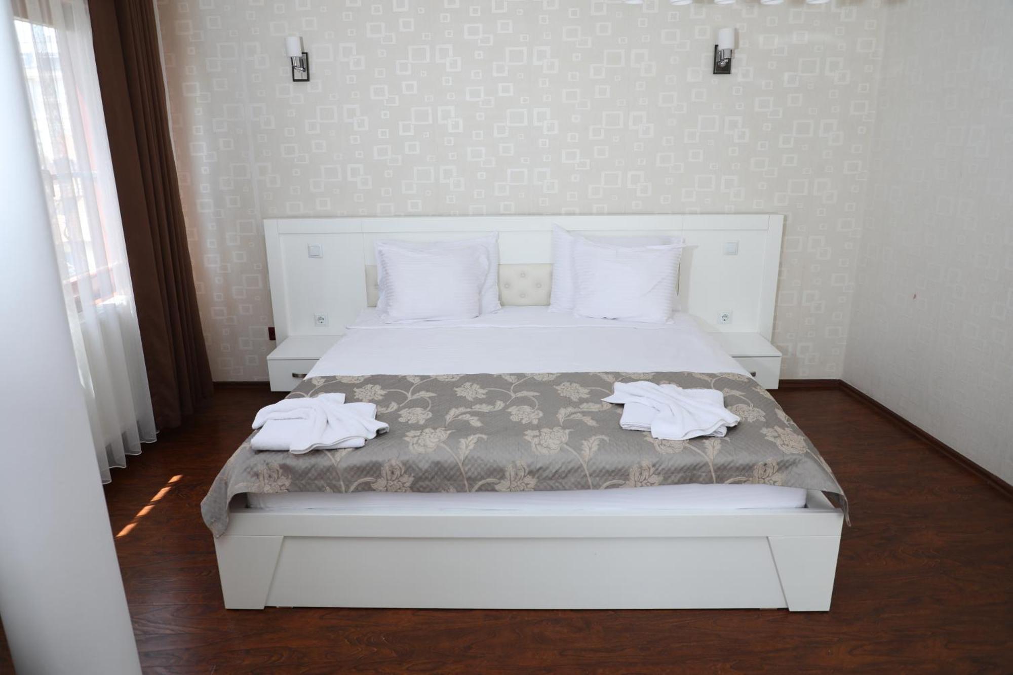 Bruti Hotel 普里兹伦 外观 照片