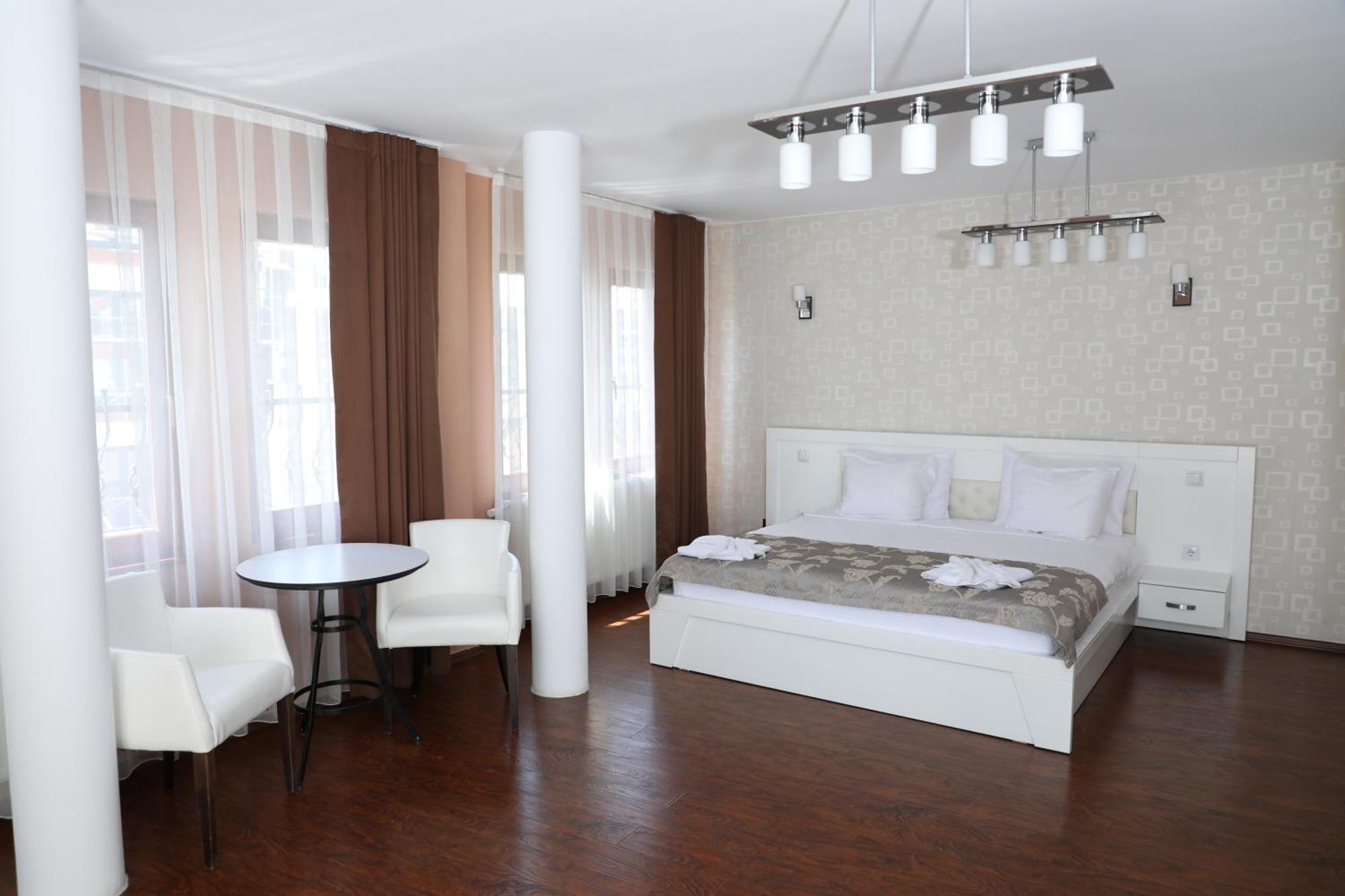 Bruti Hotel 普里兹伦 外观 照片