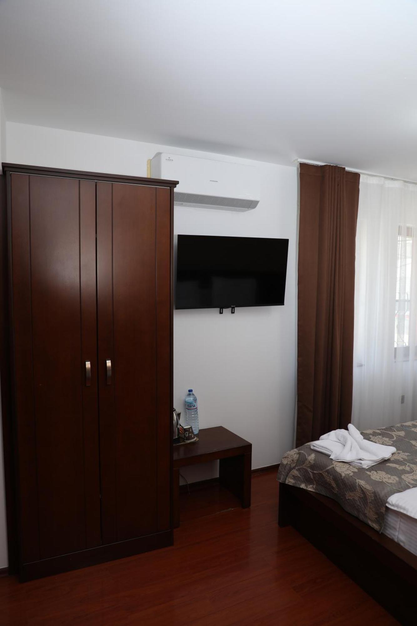 Bruti Hotel 普里兹伦 外观 照片