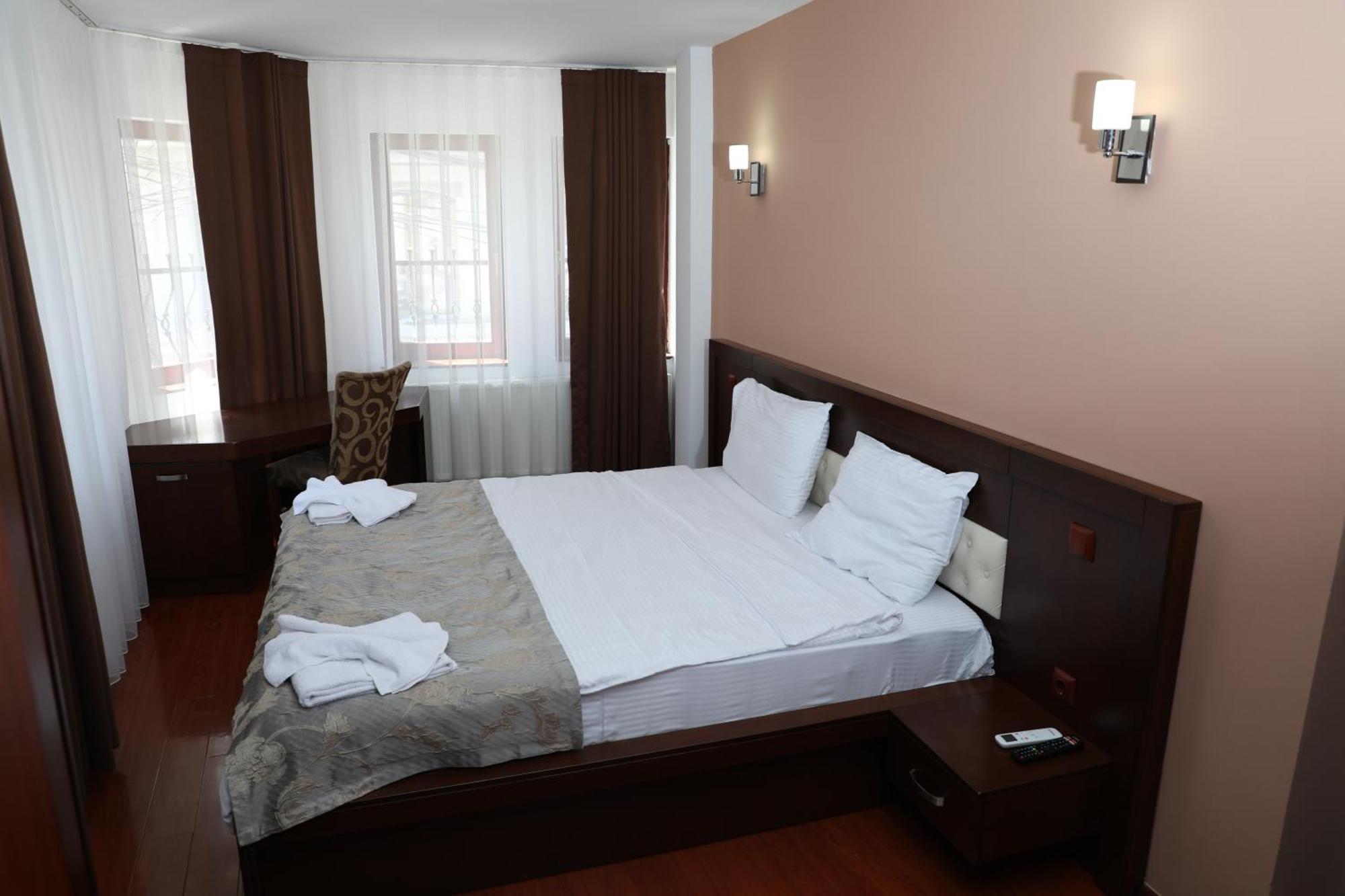 Bruti Hotel 普里兹伦 外观 照片