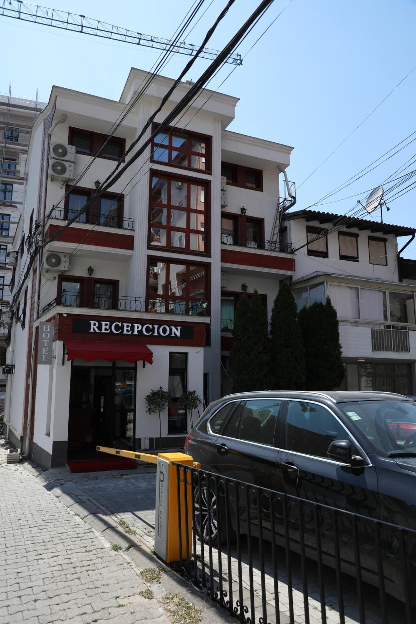Bruti Hotel 普里兹伦 外观 照片