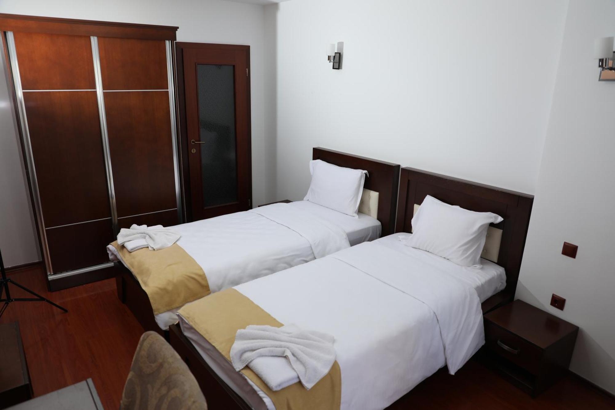 Bruti Hotel 普里兹伦 外观 照片